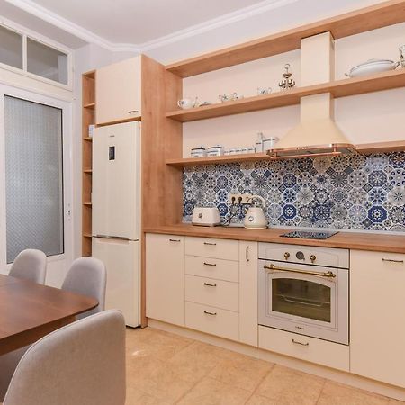 Spacious Vintage 2Br, 2Bath Apartment By Flat Mаnager ソフィア エクステリア 写真