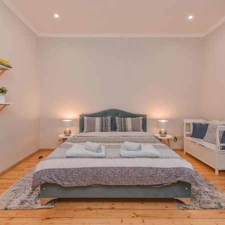 Spacious Vintage 2Br, 2Bath Apartment By Flat Mаnager ソフィア エクステリア 写真