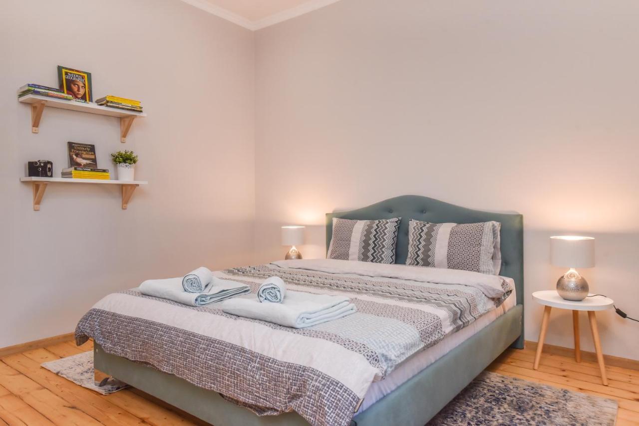 Spacious Vintage 2Br, 2Bath Apartment By Flat Mаnager ソフィア エクステリア 写真