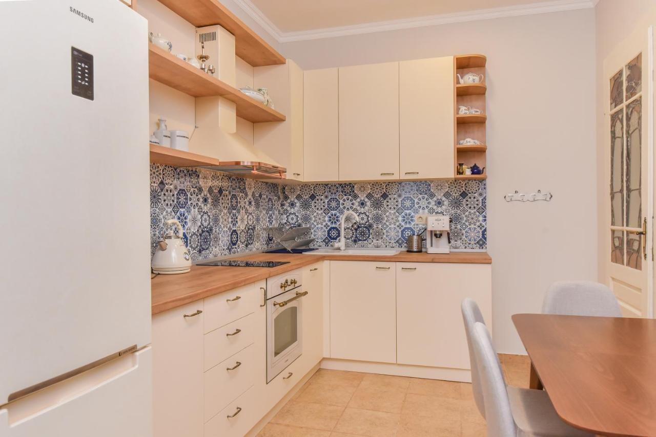 Spacious Vintage 2Br, 2Bath Apartment By Flat Mаnager ソフィア エクステリア 写真